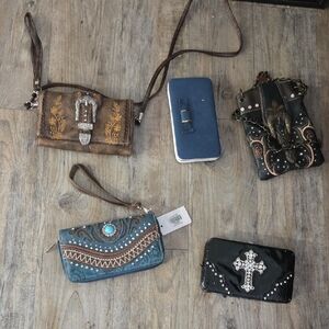 Brown and Black Embellished Clutch Set